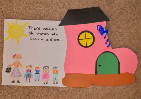 Aunt Tami's House: There was an Old Lady Who Lived in a Shoe {Nursery ...
