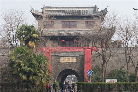 淮安市中心这座城楼已有千年历史，是淮安古城的象征_位置