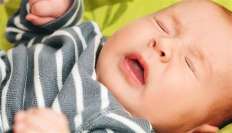 6 Major Symptoms of Nasal Congestion in Infants - lifeberrys.com