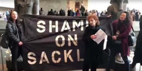 Nan Goldin leads anti-opioids protest at the Metropolitan Museum | Dazed