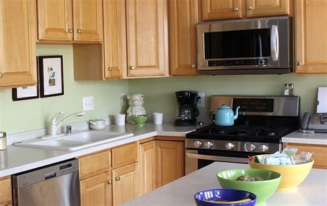 Easy DIY Kitchen Updates 的图像结果