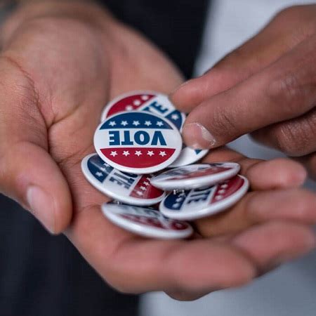 Politics Logo 的图像结果