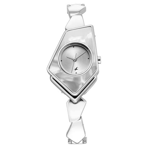 Buy Online Fastrack Younique Quartz Analog Silver Dial Metal Strap ...