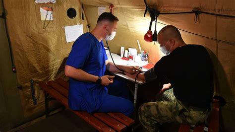 Как врачу попасть в зону СВО