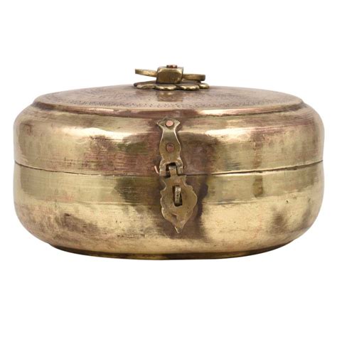 Traditional Round Tiffin Box Diamond leafy Design Engraved Lid And Latch