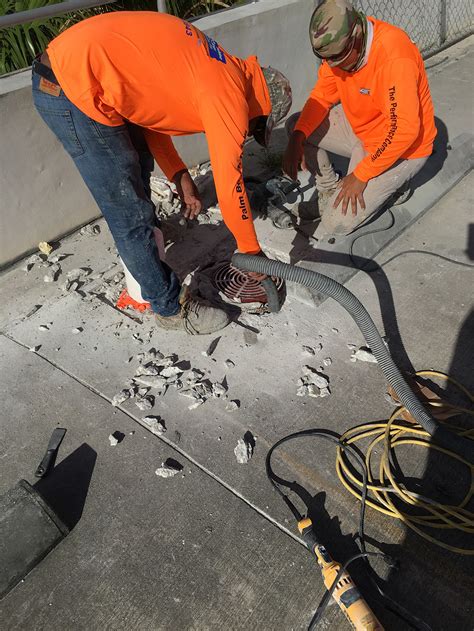 Martin Memorial Parking Garage – General Caulking & Coatings