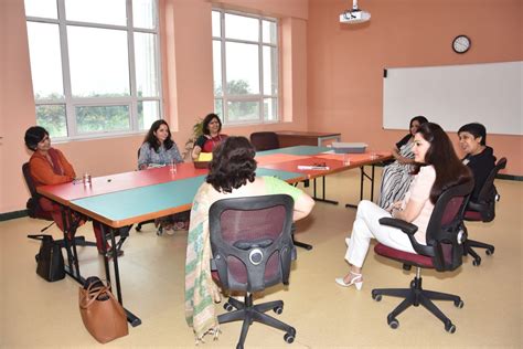 Learning Collaboratory – Nurturing A Thinking Community