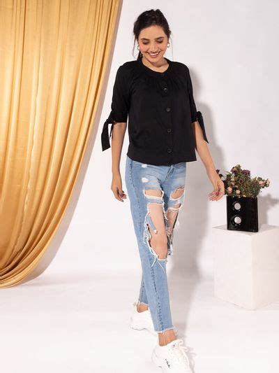 Buy Crop Tshirt For Women Online Upto 50% OFF - Beyoung