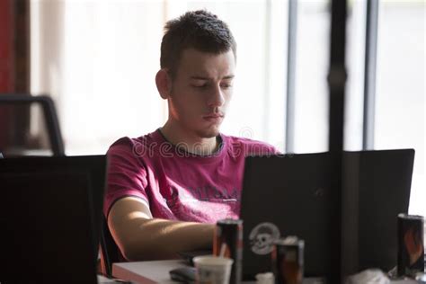 Computer Programmers at Work 的图像结果