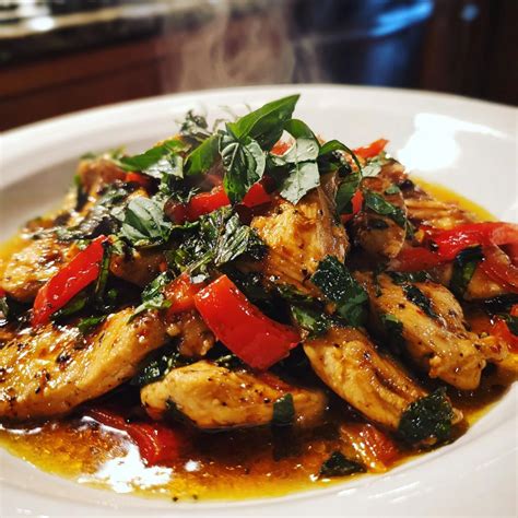Thai Basil Chicken: 7 Reasons You'll Love This Dish - Wilingga Recipes