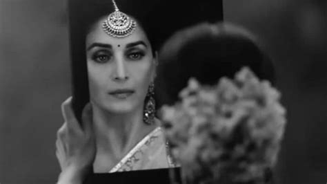 Madhuri Dixit makes fans go wow with her new pic. Seen yet? | People ...