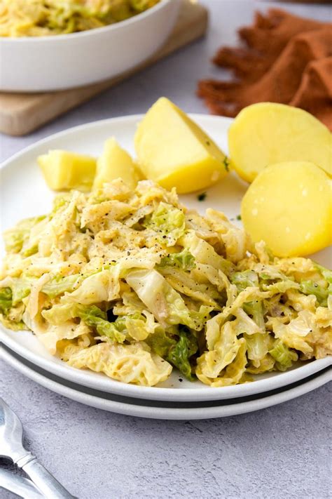 Rahmwirsing (German Creamed Savoy Cabbage) - Recipes From Europe