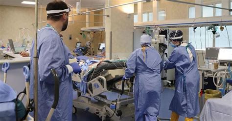 Coronavirus, oggi in Italia altri 38.375 casi (-24% sulla settimana) e ...