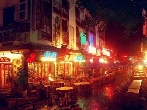 桂林这条“洋人街”, 老外越来越多赶都赶不走