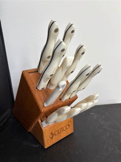 Cutco Knife Set - Sunrise Estate Services Ltd