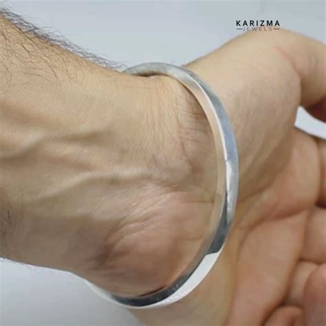 Square shape Jointless Pure Silver Bangle - Chandi ka bejod kada for A ...
