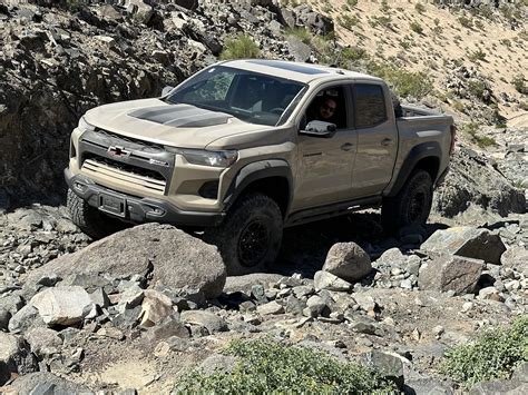 First Drive: 2024 Chevrolet Colorado ZR2 Bison - Headlight.news