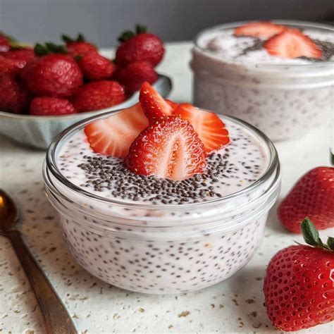 Strawberry Chia Greek Yogurt