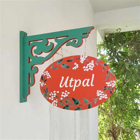 Hand-painted Hanging Name Plate - Green Red Oval White Flowers – Housenama