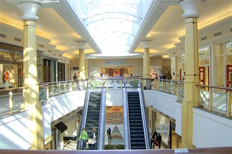 10 Best Shopping centres in Detroit - Detroit's Most Popular Malls and Department Stores - Go Guides