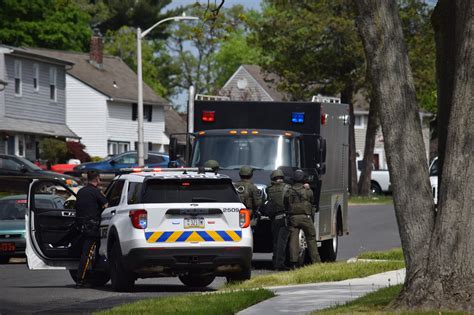 Montco/Bucks - Police Incident SWAT Callout Wildflower Rd & Woodbine Rd ...
