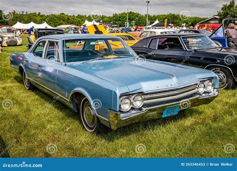 1965 Oldsmobile Dynamic 88 4 Door Sedan Editorial Stock Photo - Image of illustrative ...