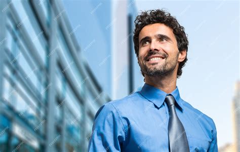 Handsome Businessman 的图像结果