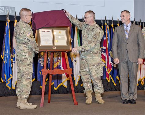 CALL Receives Army Superior Unit Award | Article | The United States Army