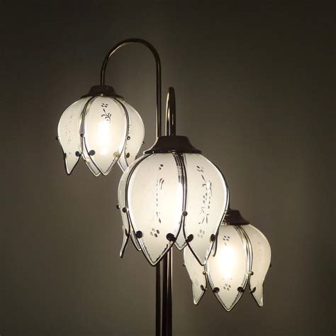 Mid Century Tulip Flower Floor Lamp, Hollywood Regency Brass