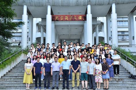 电子商务创业学院举行2019届毕业典礼-揭阳职业技术学院