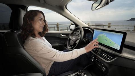 Ford Kuga 2025: caratteristiche, versioni, design e motori del nuovo ...