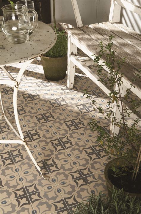 River Rock Floor Tile | GoodDesign