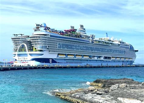 10 Biggest Cruise Ships in The World (2025 Ranking) - Cruise with Leo