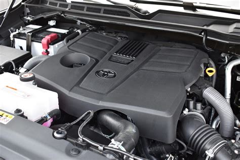 2022 US Toyota Tundra Crew Max SR5 L 4WD 3.5L Turbo Engine (Magnetic Gray) (No.J0575) - GSAT.JP