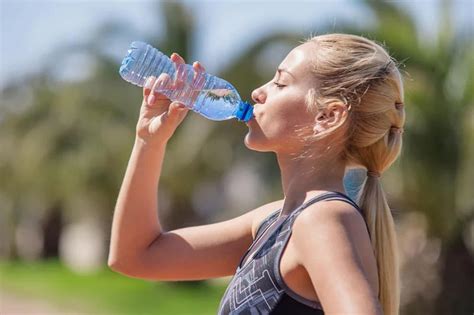 Što se dešava s našim tijelom ukoliko ne pijemo dovoljno vode tijekom ...