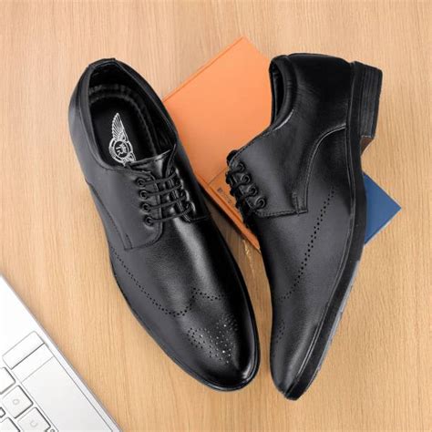 Brogues - Buy Brogues Shoes Online for Men & Women At Best Prices In ...