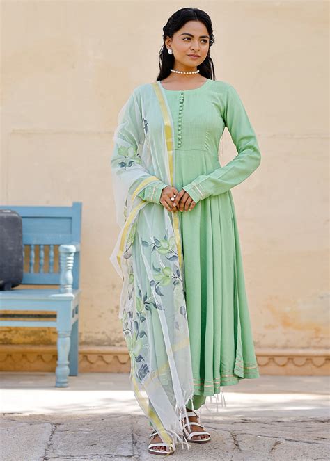 Navratri 2022: How To Dress For Garba Event | LBB