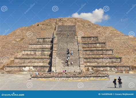 View of Moon Pyramids in Ancient City Teotihuacan, Mexico Editorial ...