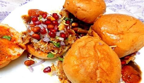 Street Food In India: 17 Must-Try Delicacies In 2025