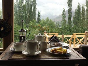 THE 2 MAGPIES (Ali Abad) - Guesthouse Reviews, Photos, Rate Comparison ...