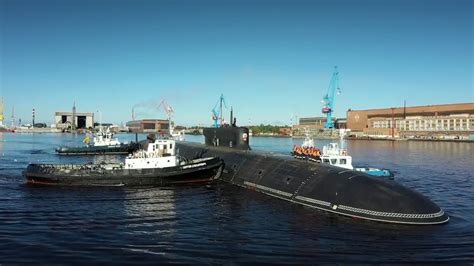 俄太平洋舰队接收两艘新型核潜艇，水下作战能力将显著提升_凤凰网视频_凤凰网