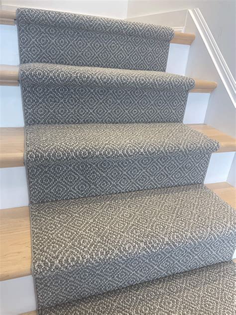 Anderson Tuftex Stroll Shoreline Modern Grey Staircase Runner – Direct ...