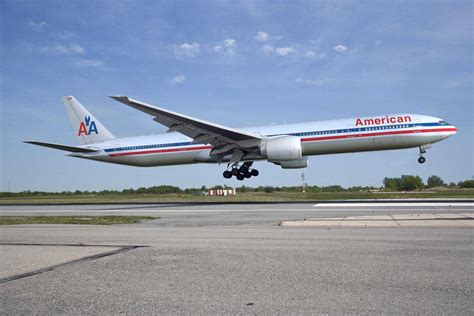 Die erste Boeing 777-300ER American Airlines wurde ausgeliefert