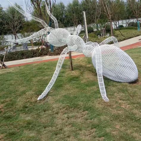 不锈钢动物蚂蚁雕塑的介绍-宏通雕塑