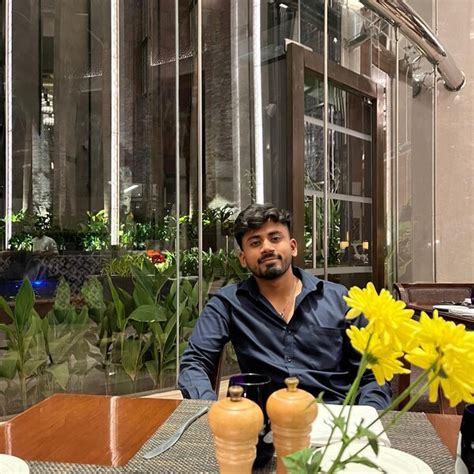 Chinmay - Biology teacher in Pimpri Chinchwad - ₹1200/h