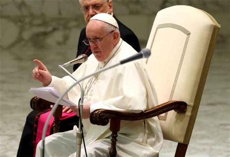 Politicians must examine their conscience Pope Francis comments on ...