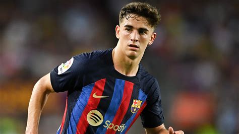 El español Gavi logra el Trofeo Kopa 2022