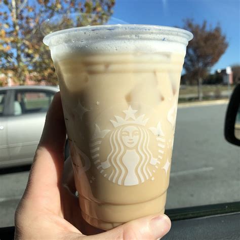 Iced Gingerbread Oatmilk Chai Latte (Sugar Free Option) - Dairy Free Ginger