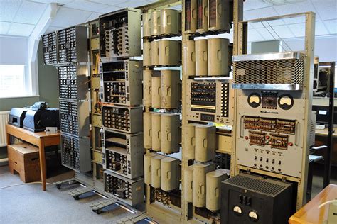 Oldest Computer 的图像结果