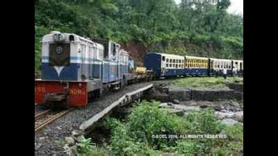 Matheran toy train derails for second time in eleven days | Mumbai News ...